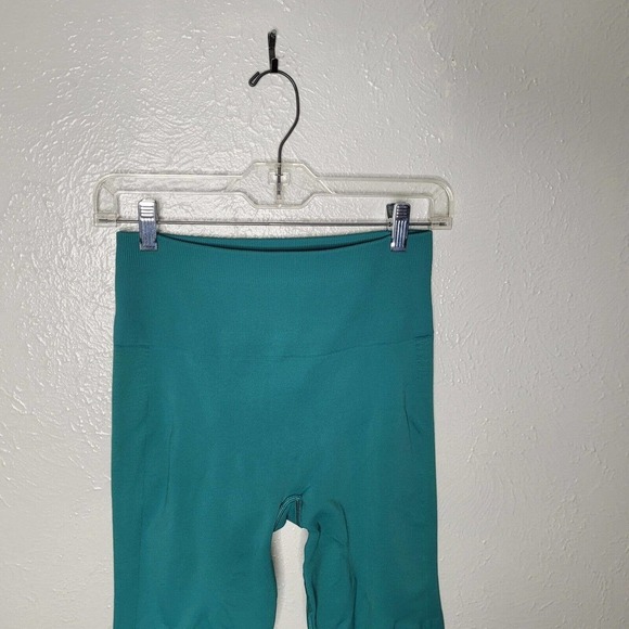Lululemon In the flow seamless Yoga Cropped Leggings Teal womens Size 12 pants - Picture 2 of 6